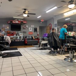 Dixie Clippers Barber and Style
