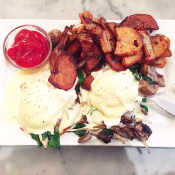 Gracie's - egg benedict - New American Near Me - Portland, Oregon Gracie's - egg benedict - New American Near Me - Portland, Oregon
