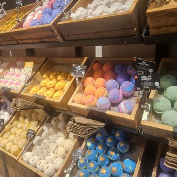 Lush - Shopping Near Me - Salt Lake City, Utah Lush - Shopping Near Me - Salt Lake City, Utah