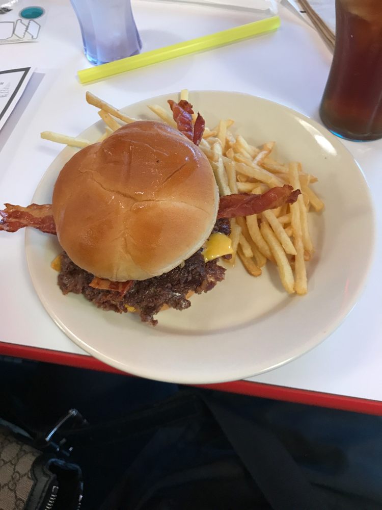 STEAK ’N SHAKE 28 Photos & 118 Reviews 578 E Interstate 30