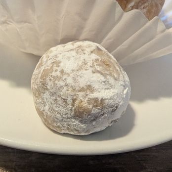 Angelo Brocato - Pecan ball - Coffee & Tea Near Me - New Orleans, Louisiana
