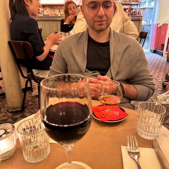 Fleur - Wine - Fast Food Near Me - Paris, 75 Fleur - Wine - Fast Food Near Me - Paris, 75