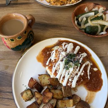 Casa Brava - Huevos rancheros and chorizo plate - Breakfast & Brunch Near Me - National City, California