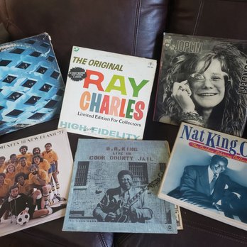 Retro Music Company - Books, Mags, Music & Video Near Me - Covington, Louisiana