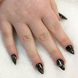 M & T Nails - Spooky Halloween Nails