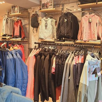CMP store Chamonix - Clothing Rental Near Me - Chamonix-Mont-Blanc, 74
