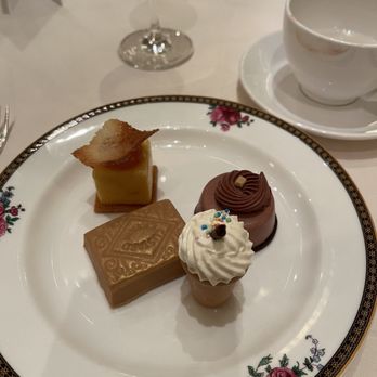 Palm Court - Tea Rooms Near Me - London, XGL Palm Court - Tea Rooms Near Me - London, XGL