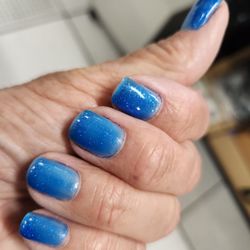 TIPology Nail Lounge - Han does her magic as always. This is gel polish.