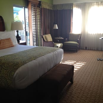 Harbor View Inn - Spacious room in North Wing - Hotels Near Me - Santa Barbara, California
