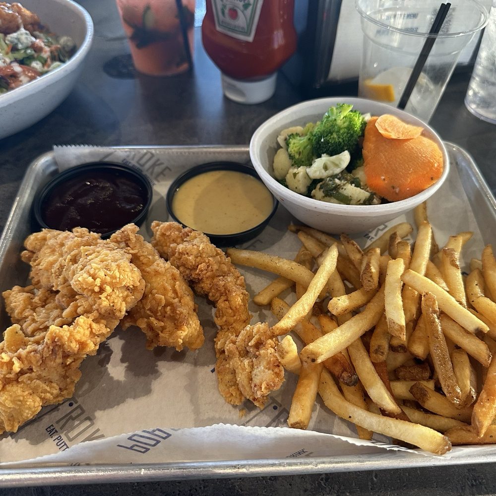 PopStroke - Chicken tender dinner - Mini Golf Near Me - Lutz, Florida PopStroke - Chicken tender dinner - Mini Golf Near Me - Lutz, Florida