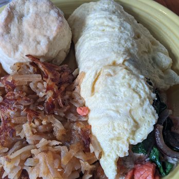 The Streamliner Diner - PNW Omelette + side biscuit - American Near Me - Bainbridge Island, Washington The Streamliner Diner - PNW Omelette + side biscuit - American Near Me - Bainbridge Island, Washington