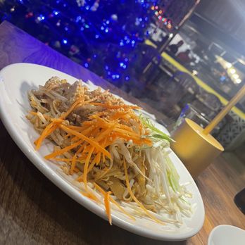 Lil Chef Mama - Chicken pad Thai - Thai Near Me - New York, New York Lil Chef Mama - Chicken pad Thai - Thai Near Me - New York, New York