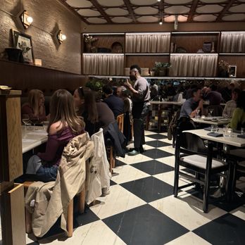 Creepies - Inside - Restaurants Near Me - Chicago, Illinois Creepies - Inside - Restaurants Near Me - Chicago, Illinois