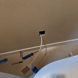 He installed a new plug in my bathroom. He installed a new plug in my bathroom.