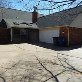 Vicki Berg Property Manager - Call Vicki to discuss your needs in rental property in the Tulsa and Broken Arrow areas. You can call (918) 664-5756 - Property Management Near Me - Tulsa, Oklahoma