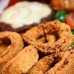 The Grill on Main St - Burger with rings