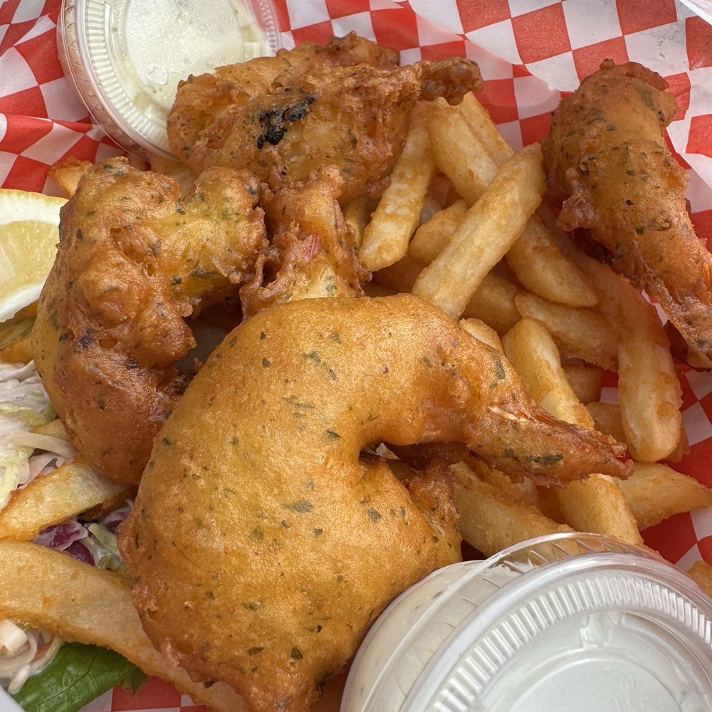 Slappys Chowder House - Shrimp n chips, huge shrimps - Breakfast & Brunch Near Me - Oceano, California