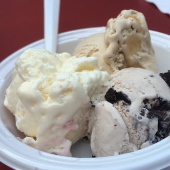 Penny's Ice Cream - Penny's features the 3 mini scoop sampler.Featured are salted caramel, toasted coconut, & cookies and cream. - Food Trucks Near Me - Lancaster, Pennsylvania