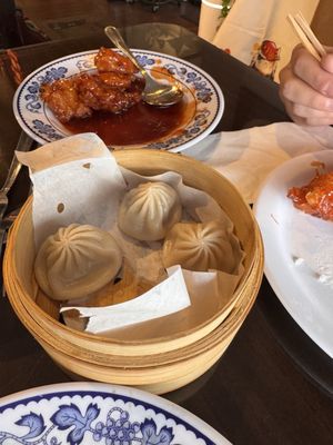 Shanghai Tea Garden by null