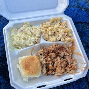 OooWee BBQ - Pulled pork plate with potato salad and mac n cheese - Food Trucks Near Me