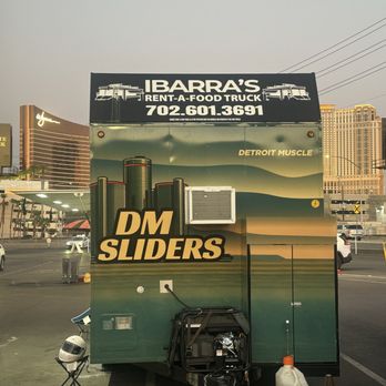 DM Sliders - Nice night on the strip - Food Trucks Near Me - Las Vegas, Nevada DM Sliders - Nice night on the strip - Food Trucks Near Me - Las Vegas, Nevada
