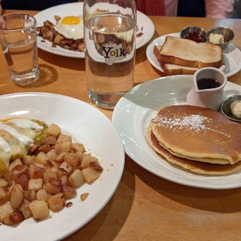 Yolk - South Loop - California omelette - Breakfast & Brunch Near Me - Chicago, Illinois Yolk - South Loop - California omelette - Breakfast & Brunch Near Me - Chicago, Illinois
