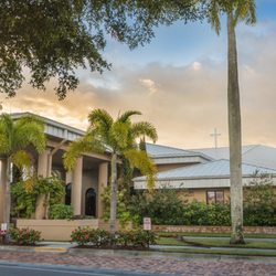 Catholic Church-Sacred Heart - photo: ©Brent Billman 2016