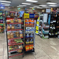 Kwik Stop # 942 - Neat aisles.