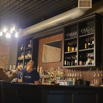 Salut Wine and Cocktail Lounge - Cocktail Bars Near Me - Topeka, Kansas Salut Wine and Cocktail Lounge - Cocktail Bars Near Me - Topeka, Kansas