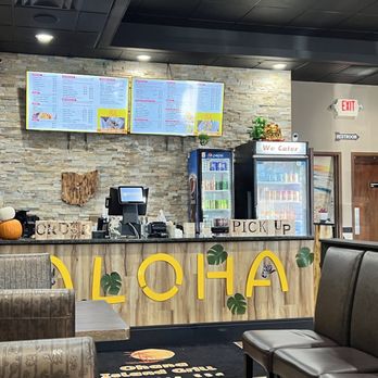 Ohana Island Grill - the front desk and seating area - Salad Near Me - Columbus, Ohio