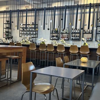 Extraordinary Desserts - Bar and dining area - Bakeries Near Me - San Diego, California