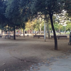 Jardins de Gandhi - Muchos árboles, sombra para estar fresquito