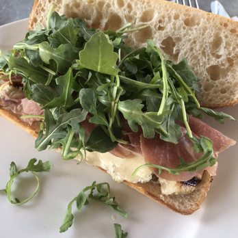 Alchemy - Cordón bleu sándwich - New American Near Me - Murphys, California Alchemy - Cordón bleu sándwich - New American Near Me - Murphys, California