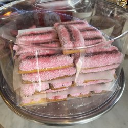 Caffe Rosso Bowral - Australian pastry with marshmallow and jam
