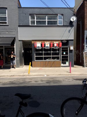 Koi Koi Saké Bar by null