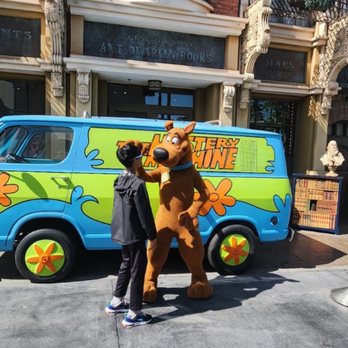Universal Studios Hollywood - Me and scooby again - Amusement Parks Near Me - Universal City, California Universal Studios Hollywood - Me and scooby again - Amusement Parks Near Me - Universal City, California