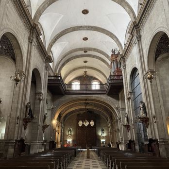 Templo de Santo Domingo - Looking towards the entrance and organ upstairs - Churches Near Me - México, D.F., DIF