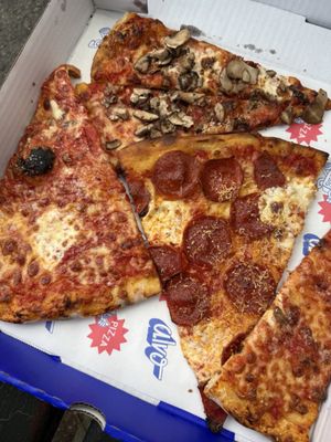Caruso's Pizzeria & Restaurant by null