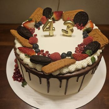 Amy’s Bakery - 10" fruit filled cake - Bakeries Near Me - Mount Lebanon, Pennsylvania Amy’s Bakery - 10" fruit filled cake - Bakeries Near Me - Mount Lebanon, Pennsylvania