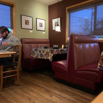 Alder Wood Bistro - dining room - New American Near Me - Sequim, Washington Alder Wood Bistro - dining room - New American Near Me - Sequim, Washington