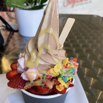 Niu Soft Serve - Desserts Near Me - Honolulu, Hawaii
