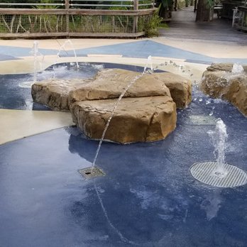 Naples Botanical Garden - Kids fountain - Botanical Gardens Near Me - Naples, Florida
