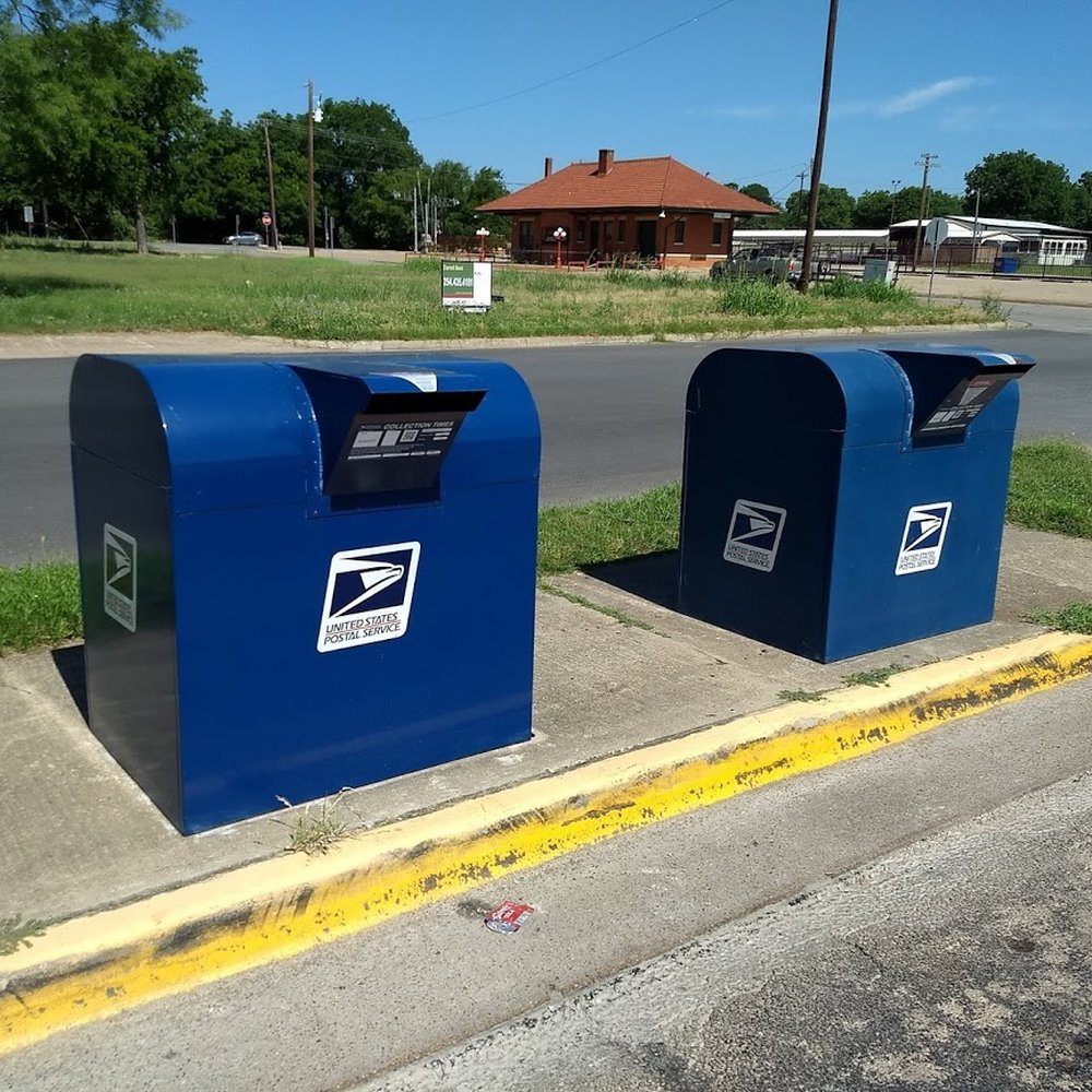 United States Post Office - Why does this small post office need two giant mailboxes? - Post Offices Near Me - Granbury, Texas United States Post Office - Why does this small post office need two giant mailboxes? - Post Offices Near Me - Granbury, Texas