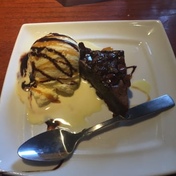 Red Lobster - Brownie with ice cream - came with the four course feast meal. - Seafood Near Me - Brampton, Ontario