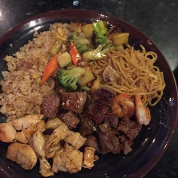 Fuji Grill - Combo Hibachi lunch- fillet mignon and chicken, rice and noodles - Japanese Near Me - Niagara Falls, New York Fuji Grill - Combo Hibachi lunch- fillet mignon and chicken, rice and noodles - Japanese Near Me - Niagara Falls, New York