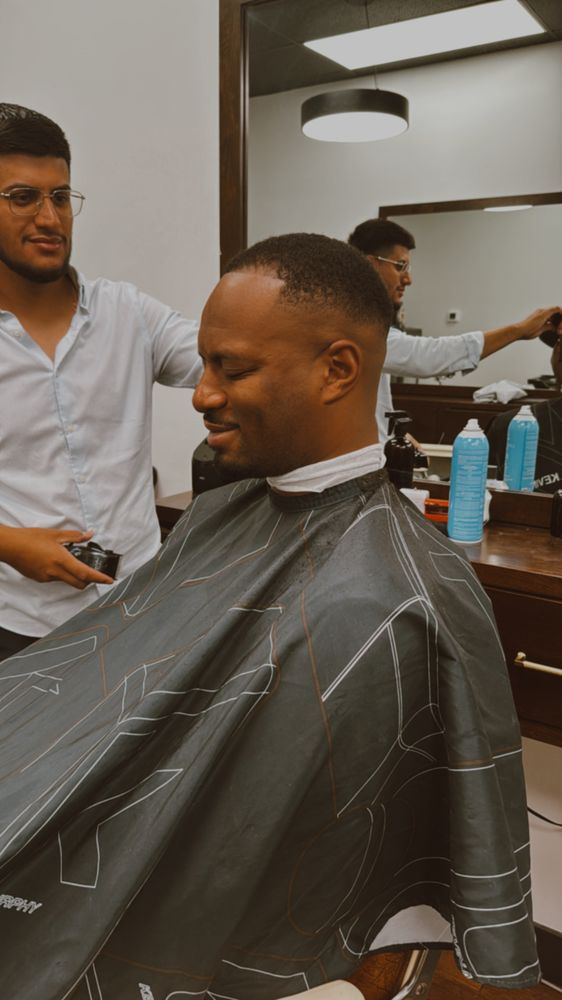 The Shave Corner Logo