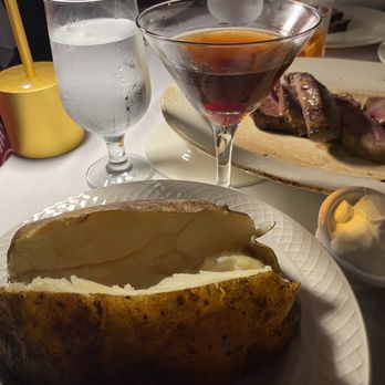 Toto’s Restaurant - Chateaubriand Filet for two, huge baked potato, Bourbon Manhattan - Italian Near Me - Wantagh, New York Toto’s Restaurant - Chateaubriand Filet for two, huge baked potato, Bourbon Manhattan - Italian Near Me - Wantagh, New York