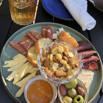 The Fountain Inn - Charcuterie - Cocktail Bars Near Me - Washington, DC, District of Columbia The Fountain Inn - Charcuterie - Cocktail Bars Near Me - Washington, DC, District of Columbia