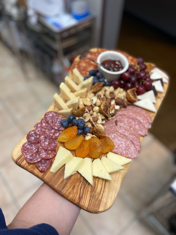 Tinto Wine and Cheese - Chesapeake