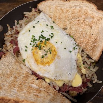 Smoky Yolk Cafe - Pastrami hash - Breakfast & Brunch Near Me - Charleston, South Carolina Smoky Yolk Cafe - Pastrami hash - Breakfast & Brunch Near Me - Charleston, South Carolina